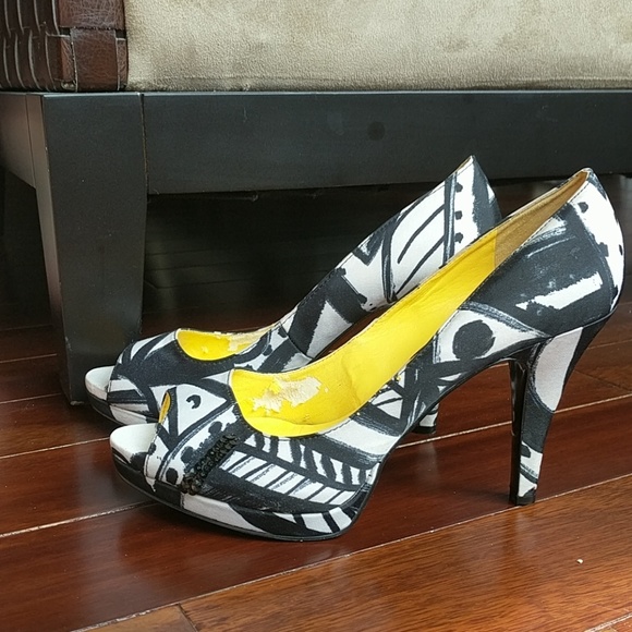 Nine West Shoes - Nine West floral peep toe pumps in black/white  9
